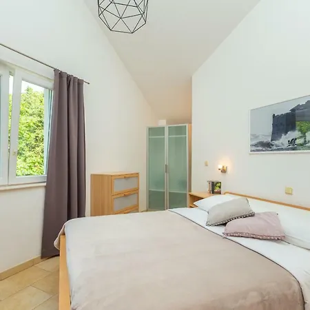 Hedera Estate, Hedera A1 Dubrovnik